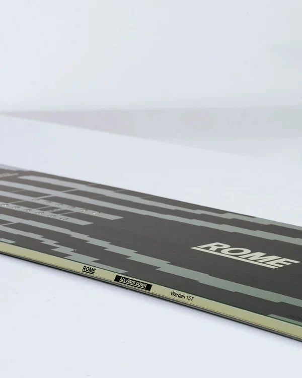 Rome Warden Snowboard 2026 With Rome United Bindings - Image 4